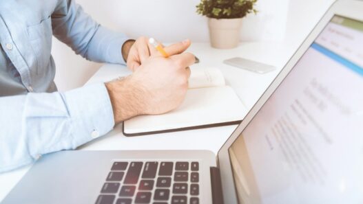 7 Best Grammarly Alternatives for Issue-Free Writing in