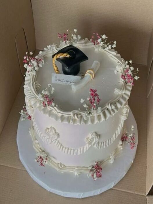 15 Graduation Cake Ideas That Are Creative, Fun and So Worth It