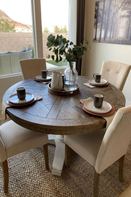16 Round Table Centerpiece Ideas for a Beautifully Styled Table